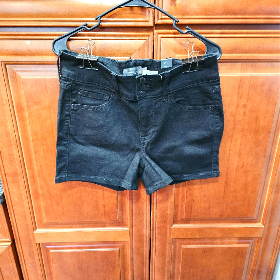 Torrid Black Jean Shorts 495 Torrid Black Jean Shorts 495